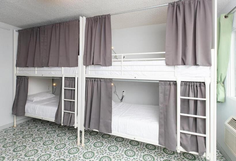 Bungalows Hostel