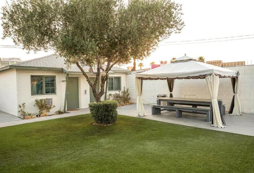 Bungalows Hostel