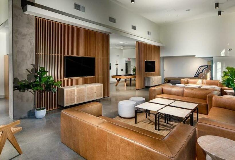 هتل Modern Apartment Rentals