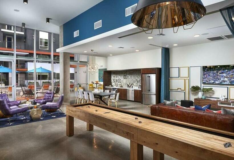 هتل Modern Apartment Rentals