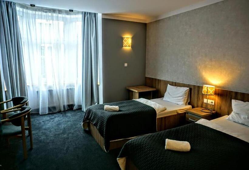 Aviator Hotel Restauracja & Spa