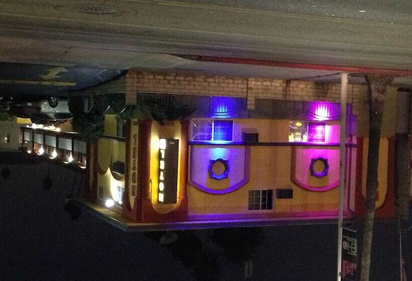 فندق Economy Inn Hollywood