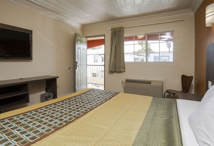 فندق Economy Inn Hollywood