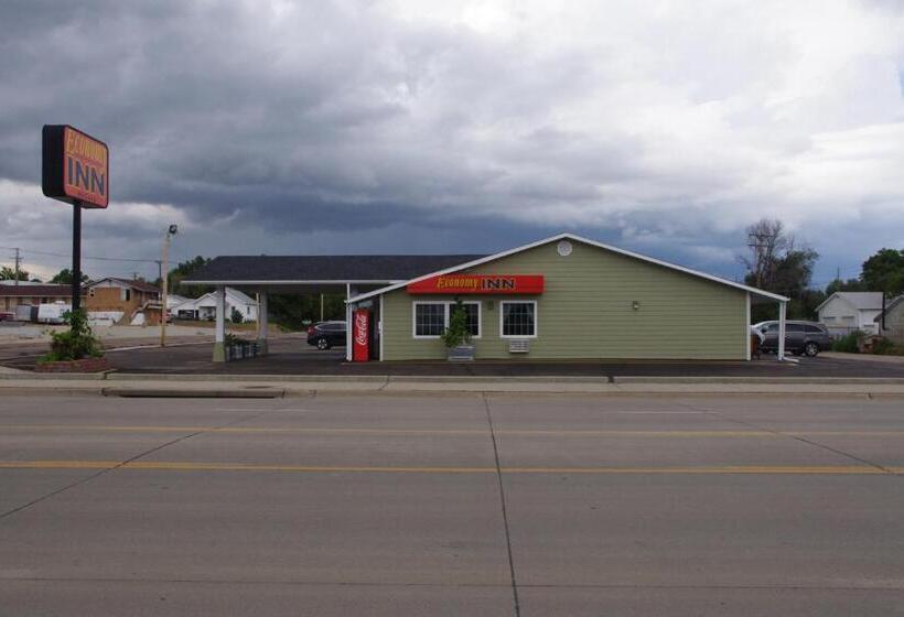 هتل Economy Inn Mccook