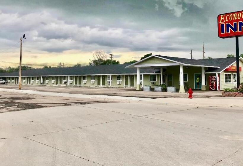 هتل Economy Inn Mccook