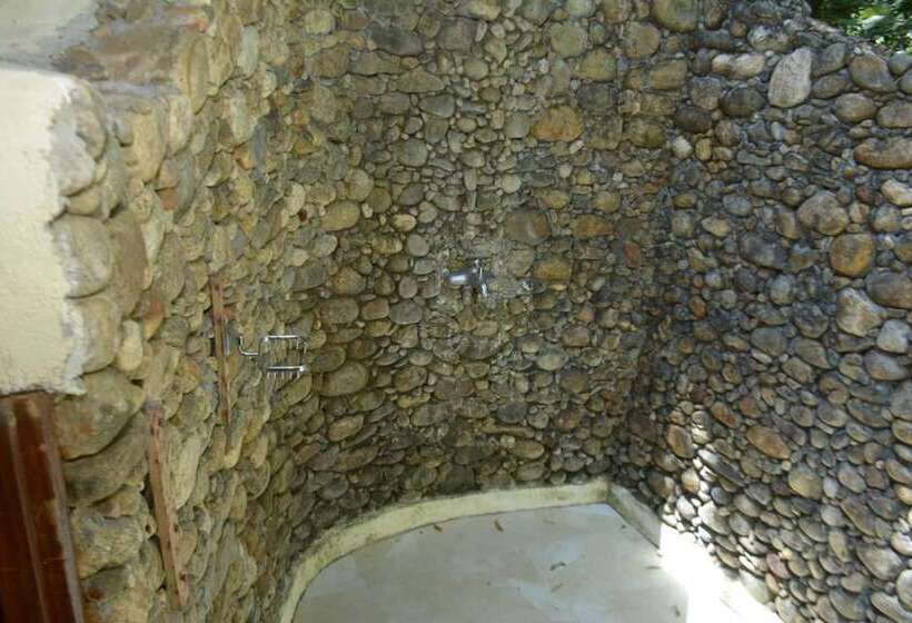 בית מלון כפרי Ella Jungle Resort