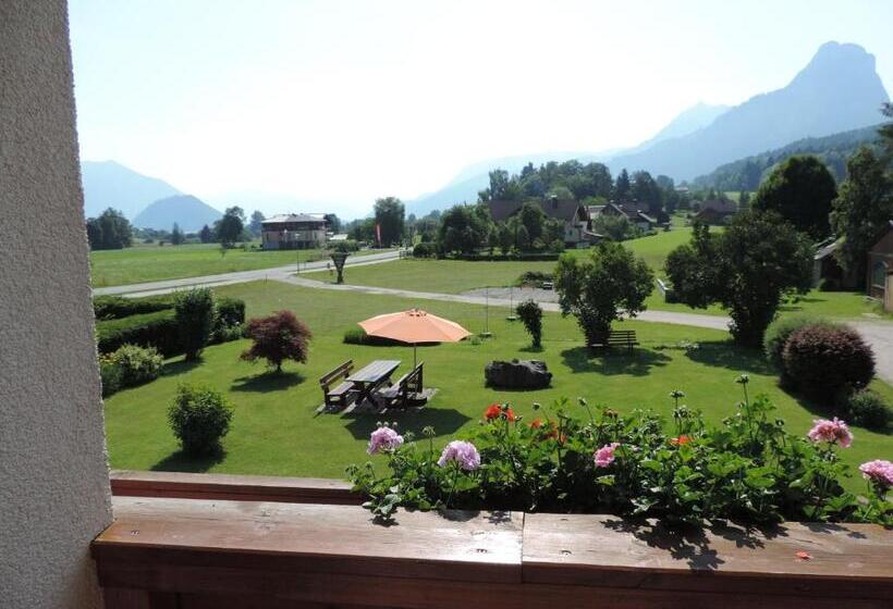 فندق Haus Regina