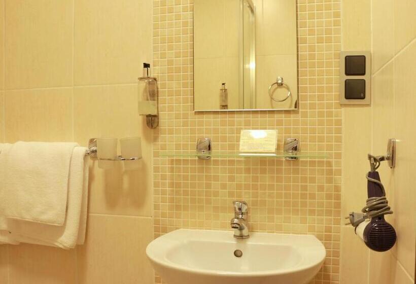 בית מלון כפרי Nad Mrogą