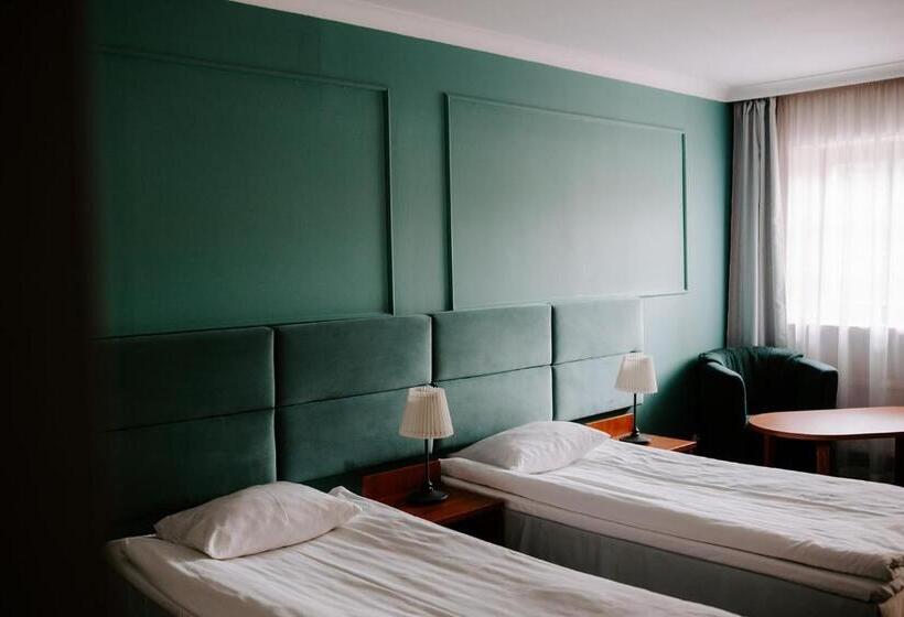 בית מלון כפרי Senator