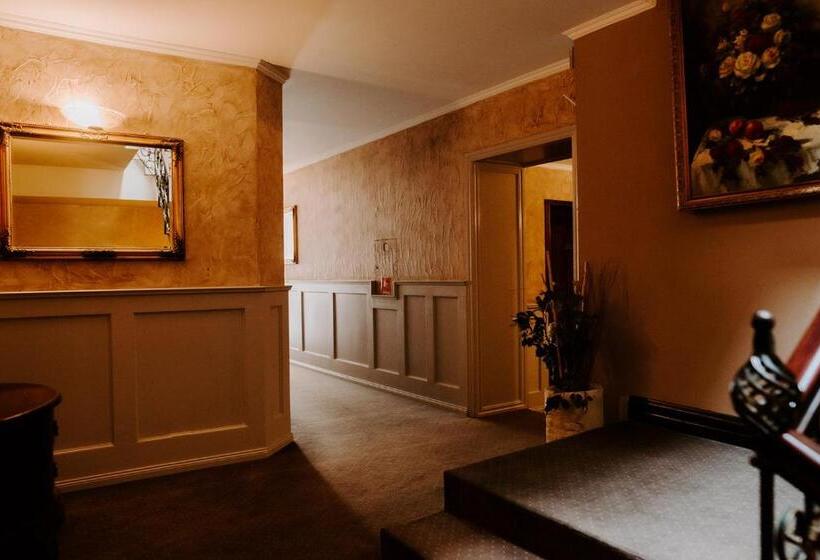 בית מלון כפרי Senator