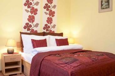 هتل Villa Ibiza