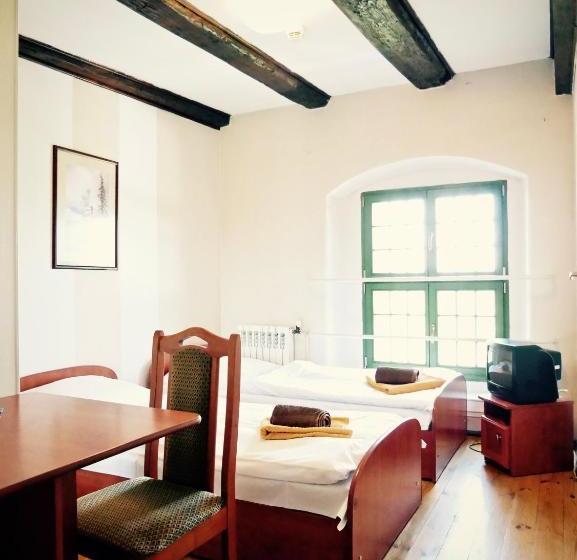 בית מלון כפרי Zamek Otmuchów