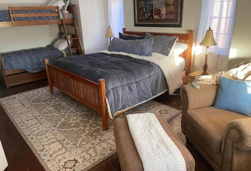 مبيت وإفطار The Brower House