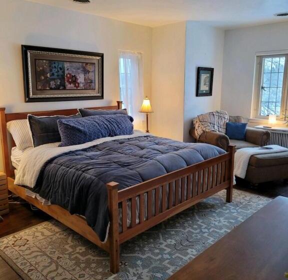 مبيت وإفطار The Brower House