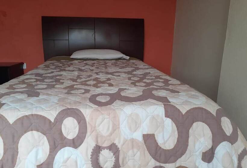 فندق Hostal Resthouse