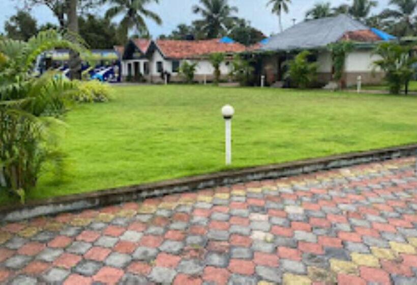 酒店 Lighthouse Beach Resort, Padu