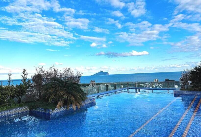 تختخواب و صبحانه 拾月。頭城無邊際泳池溫泉房