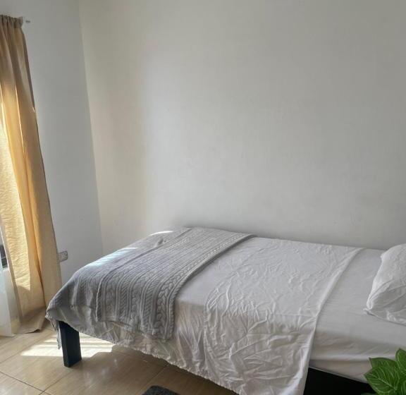 تختخواب و صبحانه Homestay
