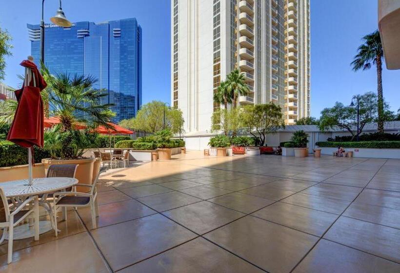 Elite Studio Mgm Signature Balcony Strip View