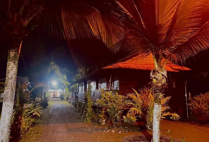 هتل Cabañas Iracas Del Mar