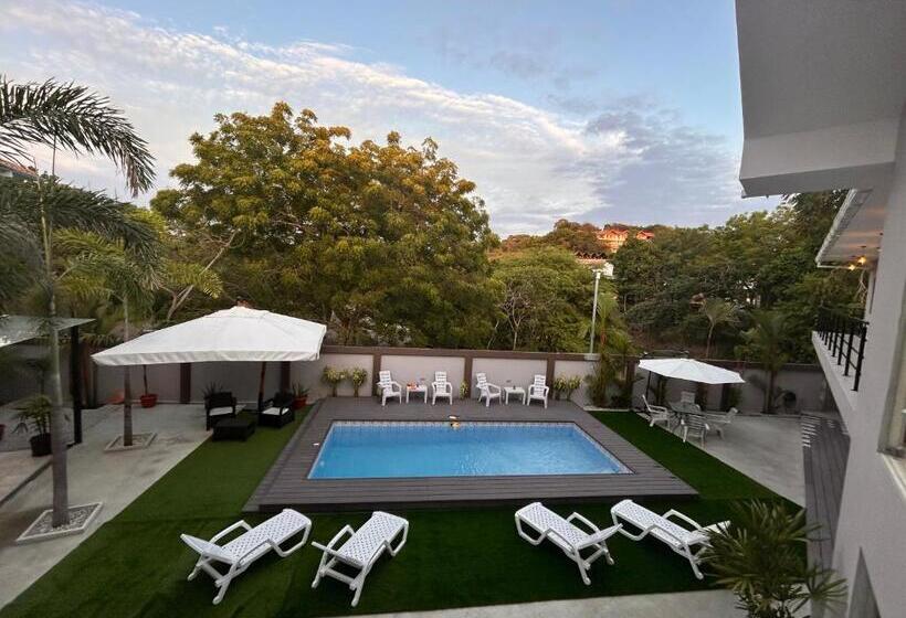 هتل Ocean Drive Lodge