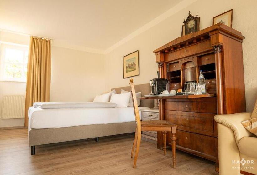 Landhotel Rosenhof Am Plauer See Garni Mit E Säule