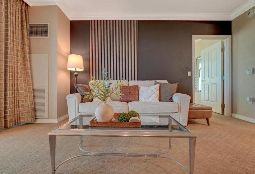 Luxe 1br 2bth Suite Mgm Signature Balcony