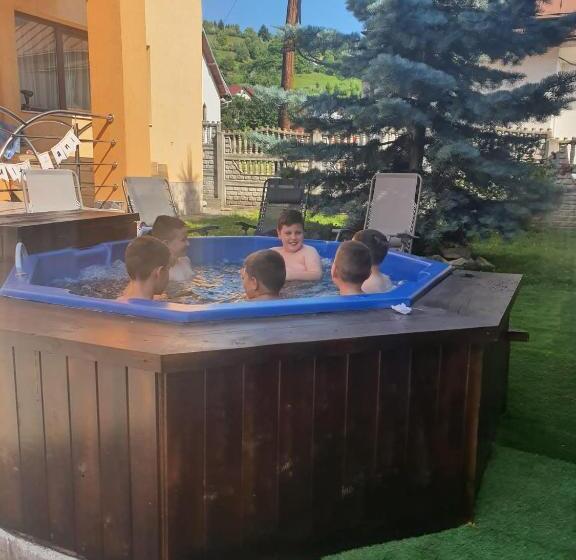 پانسیون Casa Laurentiu