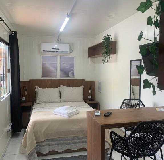 ペンション Container Guest House