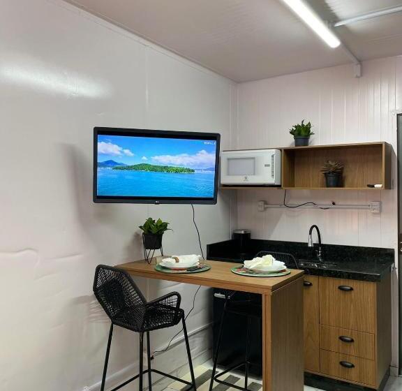 ペンション Container Guest House