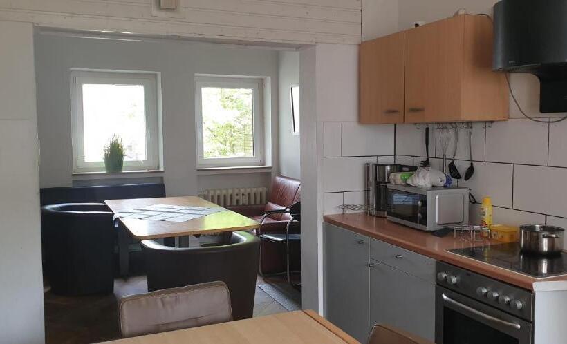 Пансион Monteur Zimmer Häger