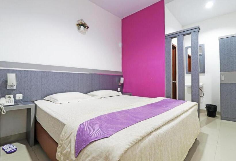 پانسیون Paus Guest House Pekanbaru