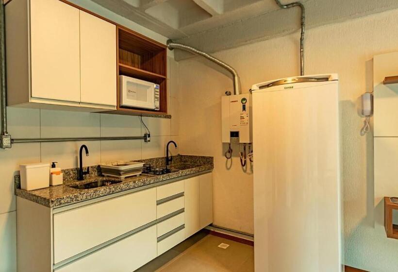 Apartamento Com Garagem No Centro De Guaramiranga