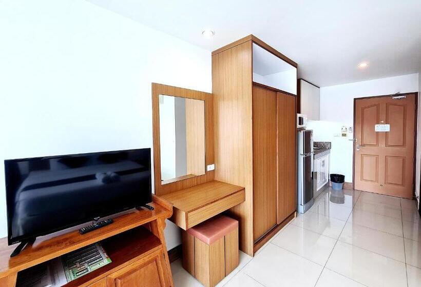 Отель Nanthana Villa