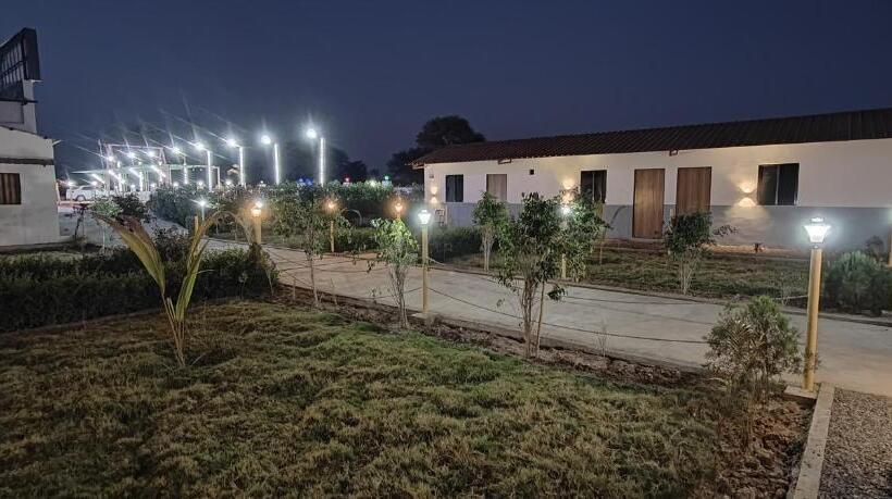 Neelkanth Hotel And Restaurant