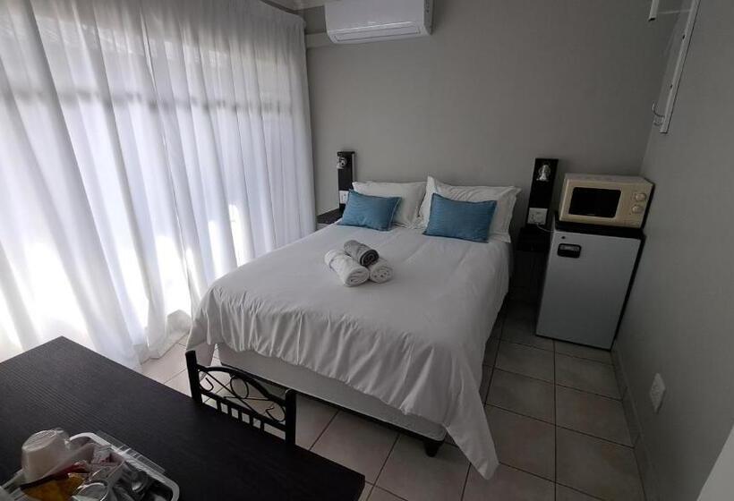 ペンション Chrisserus Guest Rooms
