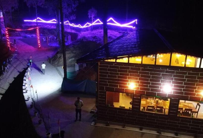 אתר נופש Shiv Forest Villas