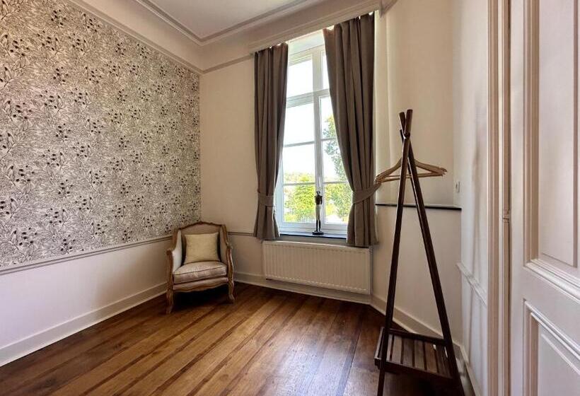 تختخواب و صبحانه Château De Beez