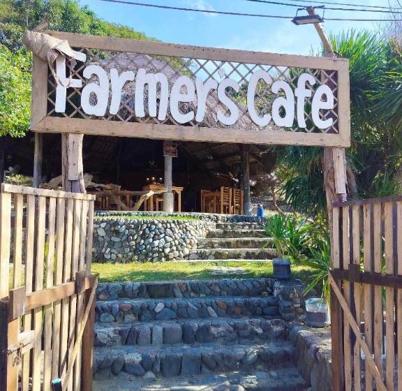 مبيت وإفطار Farmer’s Cafe Villas