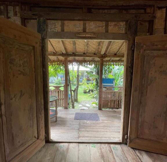 مبيت وإفطار Oemah Gebagan 78 Pertiwi Room