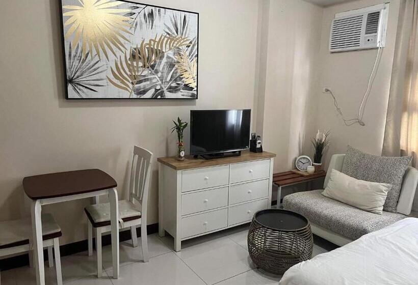 فندق 101 Nb Samspacious Accomodation Place
