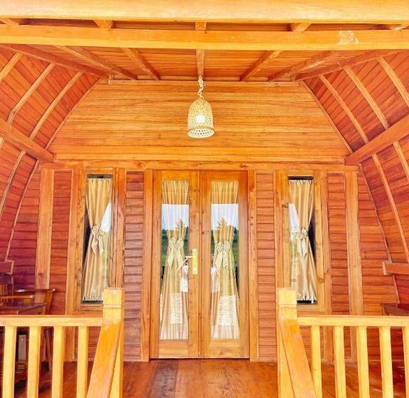ホテル Anara Villa Samosir Managed By 3 Smart