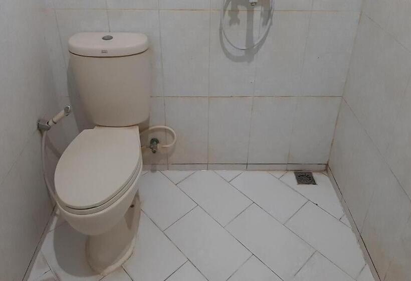 هتل Oyo 93512 Umbuy Homestay