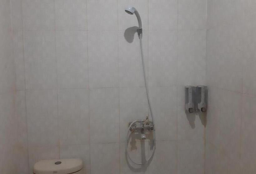 هتل Oyo 93512 Umbuy Homestay