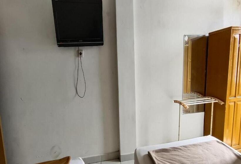 هتل Oyo 93512 Umbuy Homestay