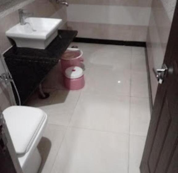 فندق Vinayak Grand , Akbarpur