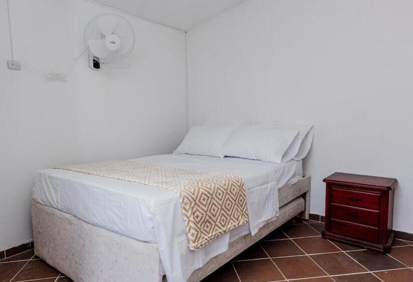 پانسیون Casa De Las Flores