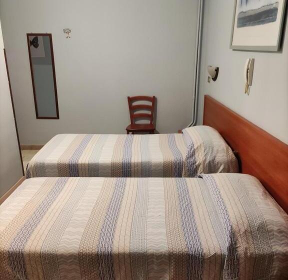 بنسيون Hostal D Annunzio House