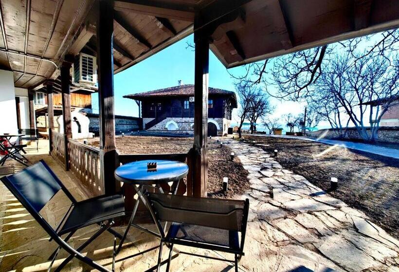 پانسیون Complex Arbanashki Style Panoramic View With Summer And Winter Terrace, Sauna, Children S And Adult