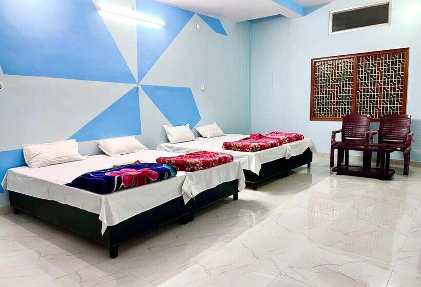 פנסיון Trilok Residency   Dashashwamedh Varanasi